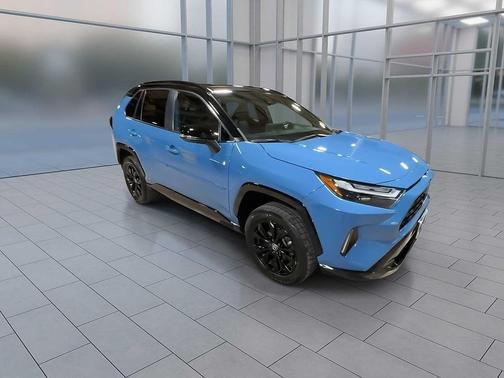 2022 Toyota RAV4 Hybrid SE
