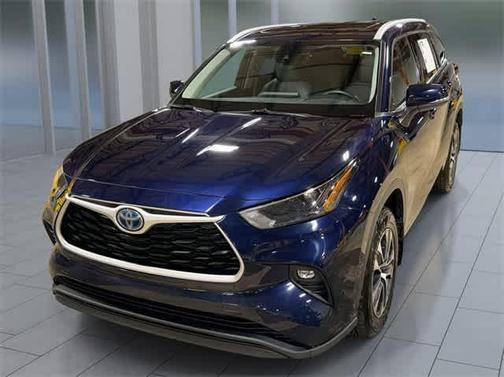 2022 Toyota Highlander Hybrid XLE