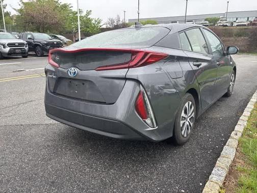 2022 Toyota Prius Prime LE