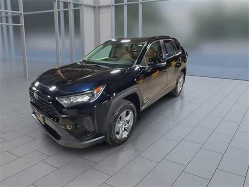 2022 Toyota RAV4 Hybrid LE