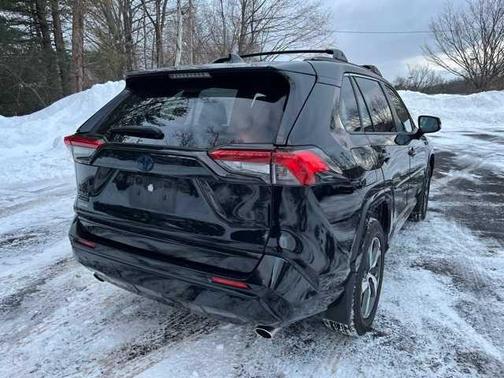 2021 Toyota RAV4 Prime SE