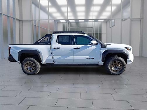 2026 Toyota Tacoma Hybrid Trailhunter