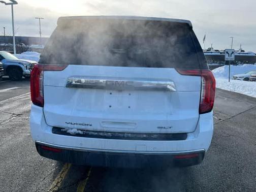 2024 GMC Yukon SLT