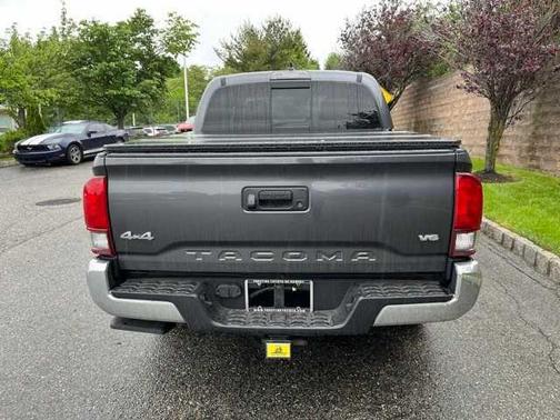 2022 Toyota Tacoma SR5