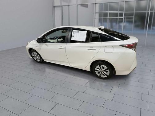 2016 Toyota Prius Four