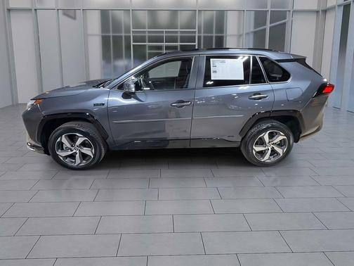 2023 Toyota RAV4 Prime SE