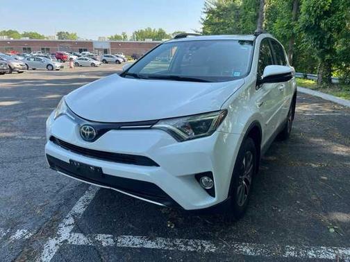 2018 Toyota RAV4 Hybrid XLE