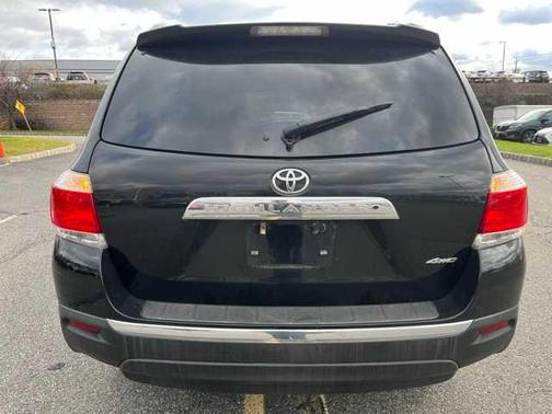 2012 Toyota Highlander SE