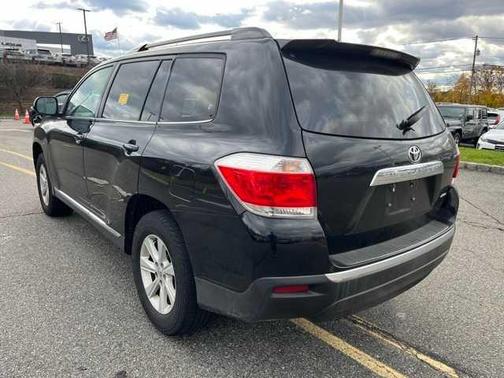 2012 Toyota Highlander SE