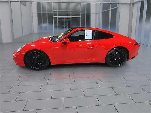 2019 Porsche 911 Carrera