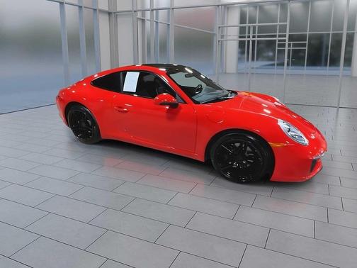 2019 Porsche 911 Carrera
