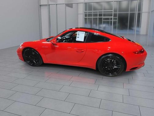 2019 Porsche 911 Carrera