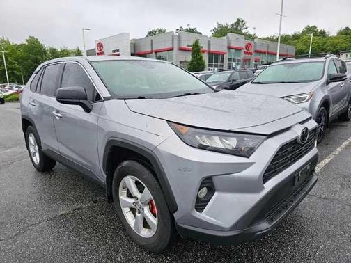 2022 Toyota RAV4 LE