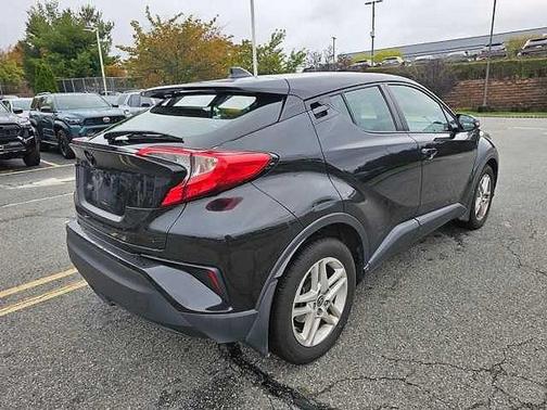 2020 Toyota C-HR LE