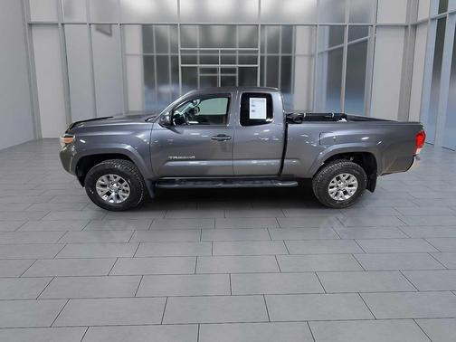 2017 Toyota Tacoma SR5