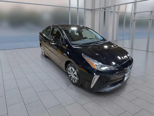 2020 Toyota Prius LE