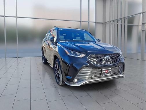2026 Toyota Highlander XSE