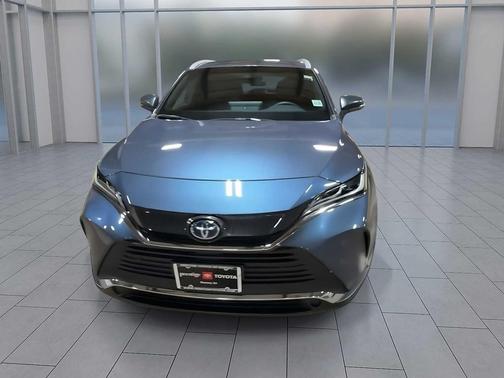 2022 Toyota Venza XLE