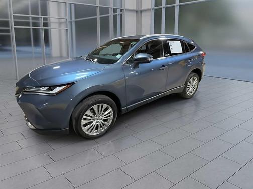 2022 Toyota Venza XLE