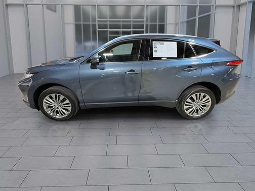 2022 Toyota Venza XLE