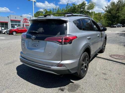 2017 Toyota RAV4 SE