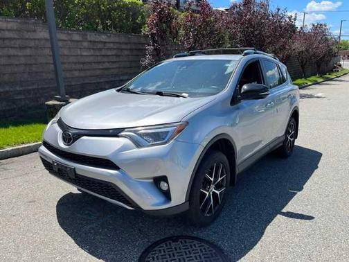 2017 Toyota RAV4 SE