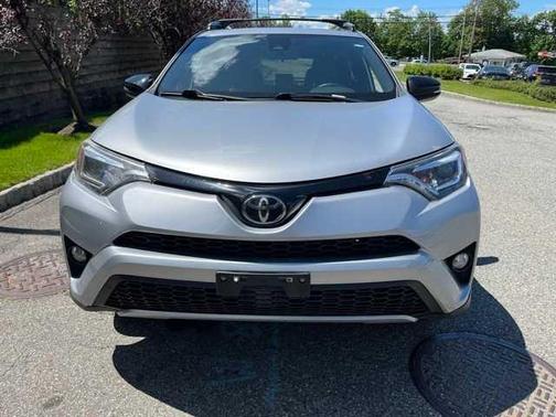2017 Toyota RAV4 SE