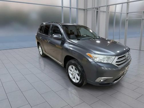 2013 Toyota Highlander SE