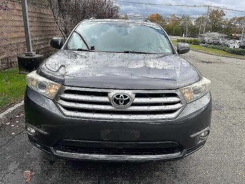 2013 Toyota Highlander SE