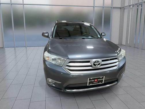 2013 Toyota Highlander SE