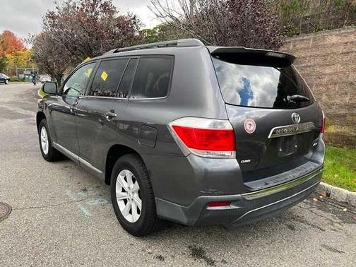 2013 Toyota Highlander SE