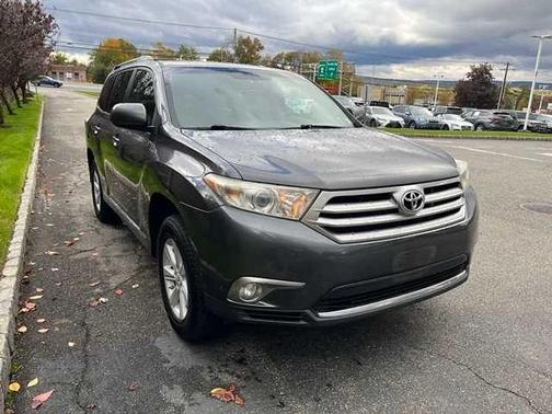 2013 Toyota Highlander SE