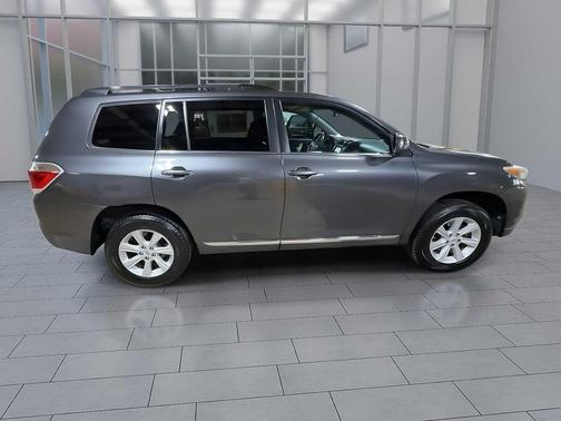 2013 Toyota Highlander SE
