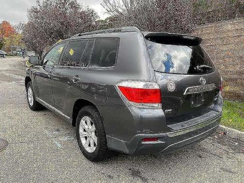 2013 Toyota Highlander SE