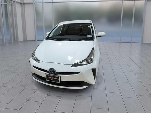2019 Toyota Prius L