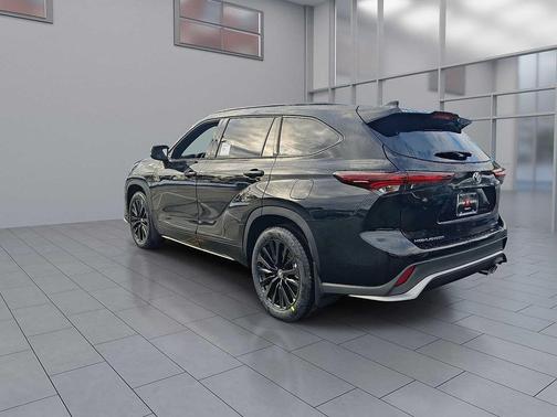 2026 Toyota Highlander XSE