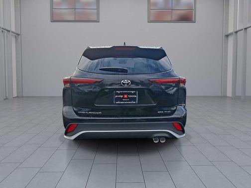 2026 Toyota Highlander XSE