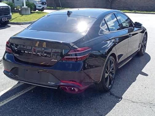 2023 Genesis G70 2.0T AWD