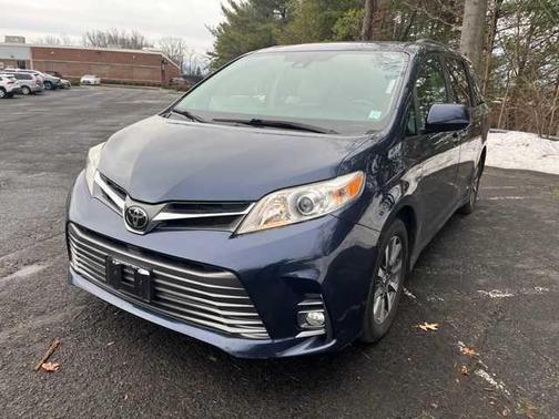 2019 Toyota Sienna XLE Premium