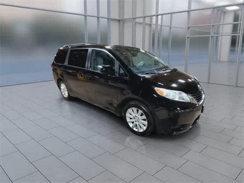 2011 Toyota Sienna LE