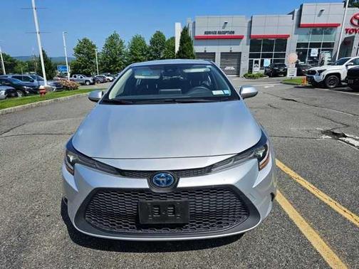 2022 Toyota Corolla Hybrid LE