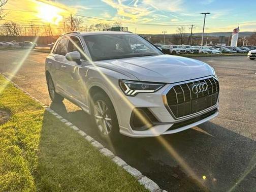 2023 Audi Q3 Premium 45 TFSI S line quattro Tiptronic