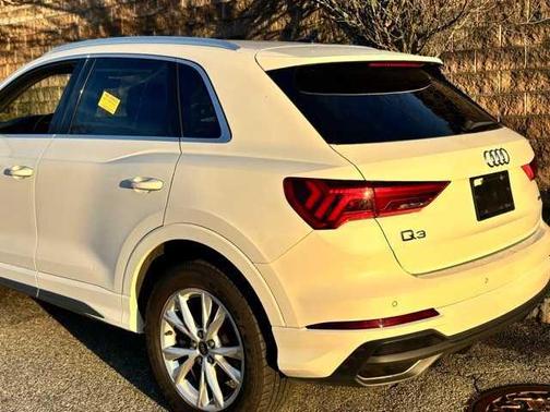 2023 Audi Q3 Premium 45 TFSI S line quattro Tiptronic