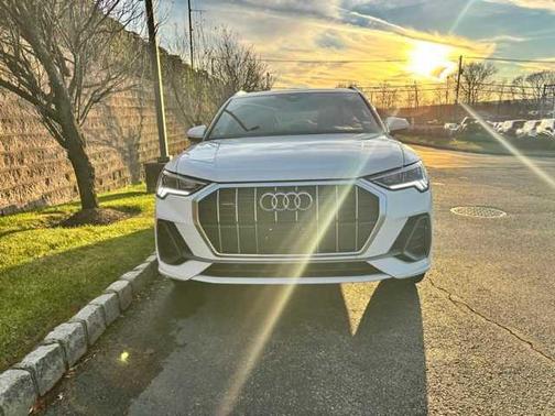 2023 Audi Q3 Premium 45 TFSI S line quattro Tiptronic