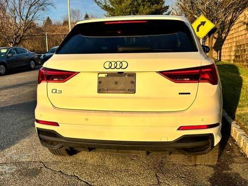 2023 Audi Q3 Premium 45 TFSI S line quattro Tiptronic