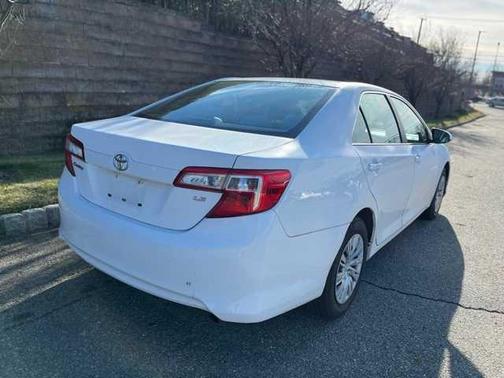2013 Toyota Camry LE
