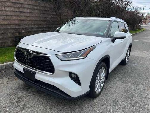 2024 Toyota Highlander Limited
