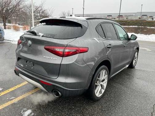 2018 Alfa Romeo Stelvio Ti Sport