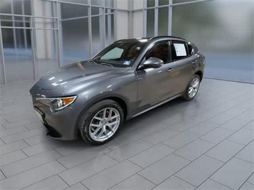 2018 Alfa Romeo Stelvio Ti Sport