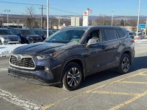2022 Toyota Highlander Hybrid XLE